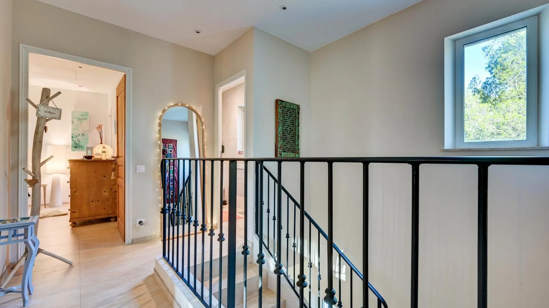 La Villa Kef Lambesc Bed & Breakfast