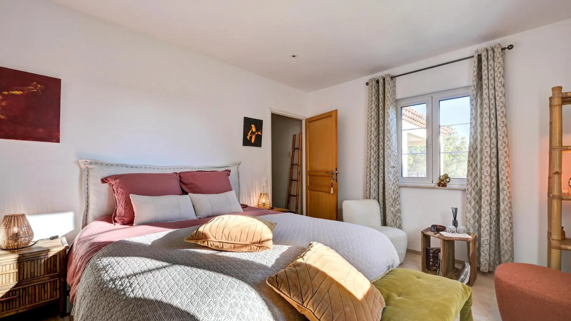 La Villa Kef Lambesc Bed & Breakfast
