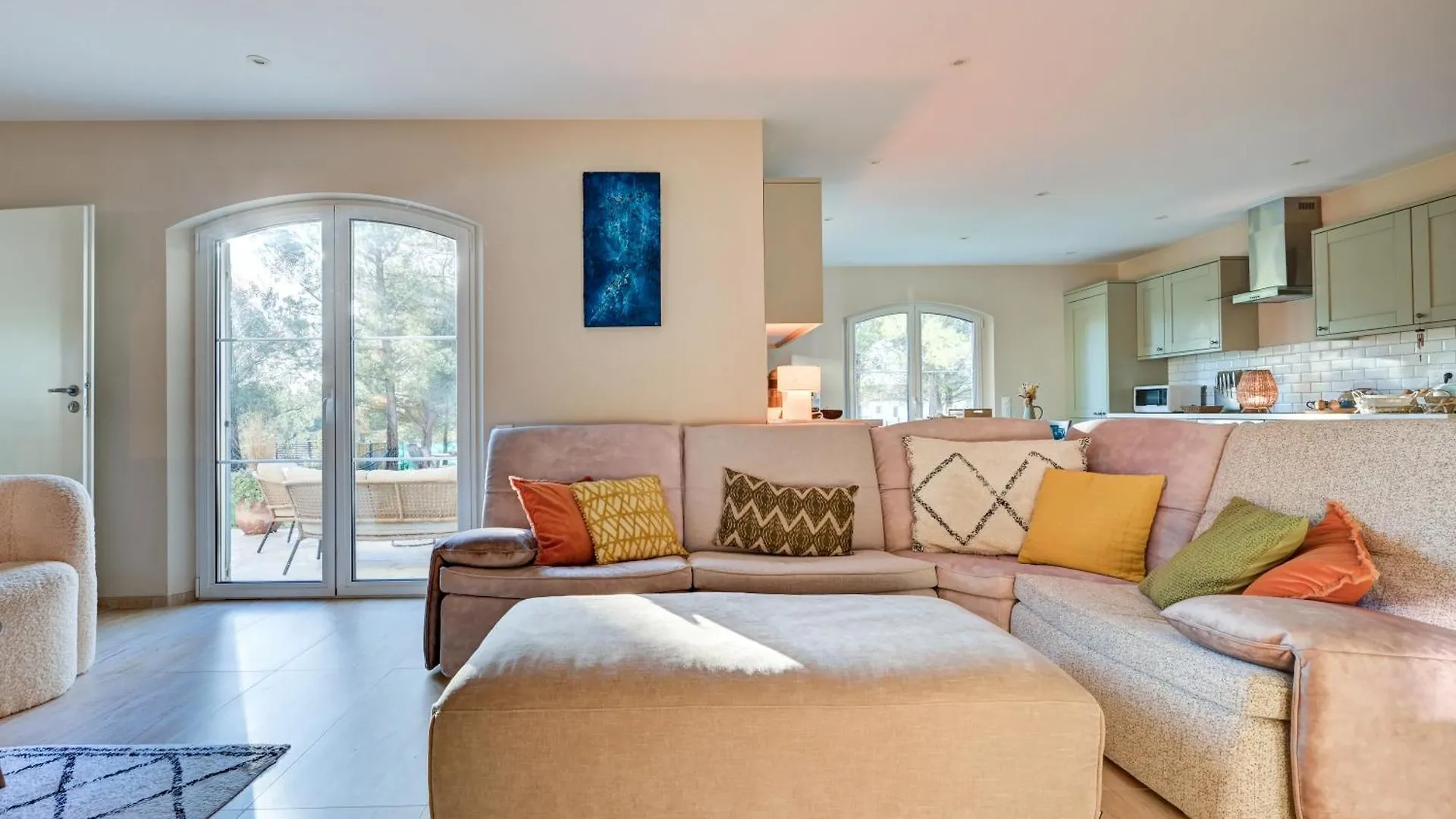 La Villa Kef Lambesc Bed & Breakfast